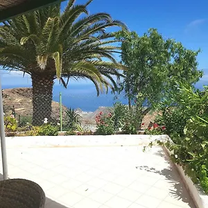 casa-kiko-playa-de-santiago-isla-de-la-gomera.in-canary-islands.com/